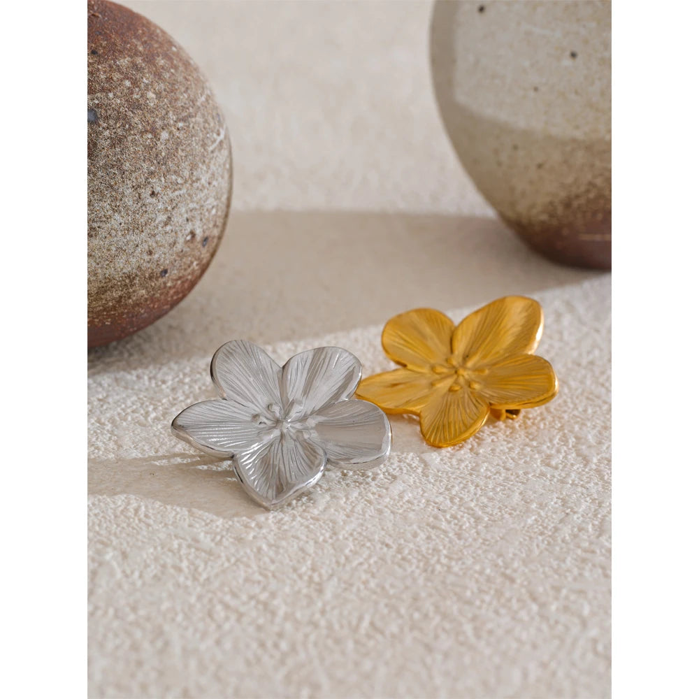 The Blossom Brooch