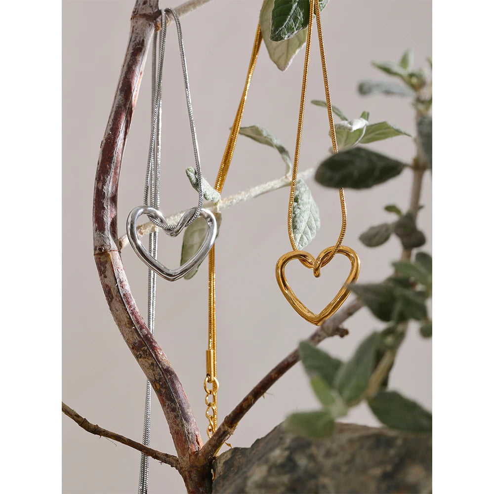 Endless Heart Necklace