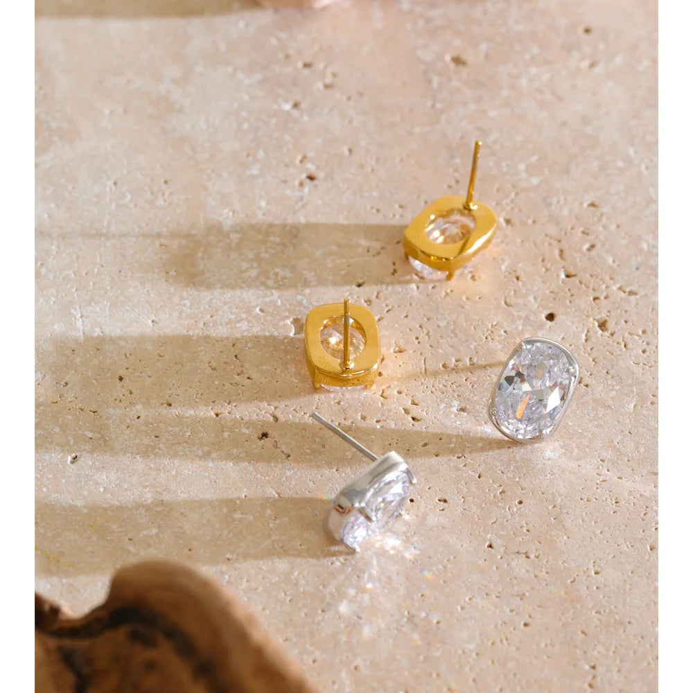 The Élodie Studs