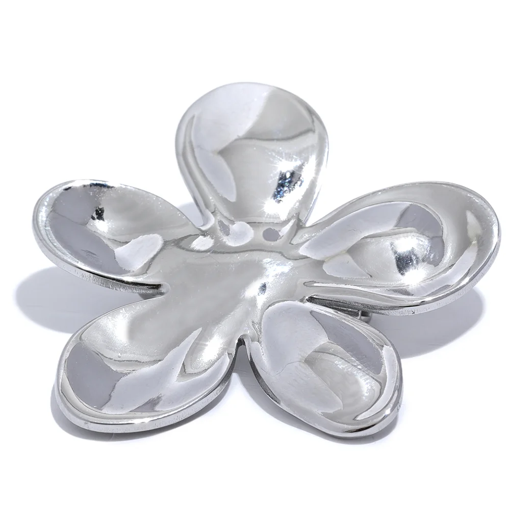 The Magnolia Brooch