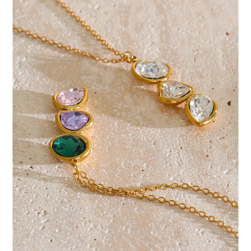 The Pistachio Praliné Necklace